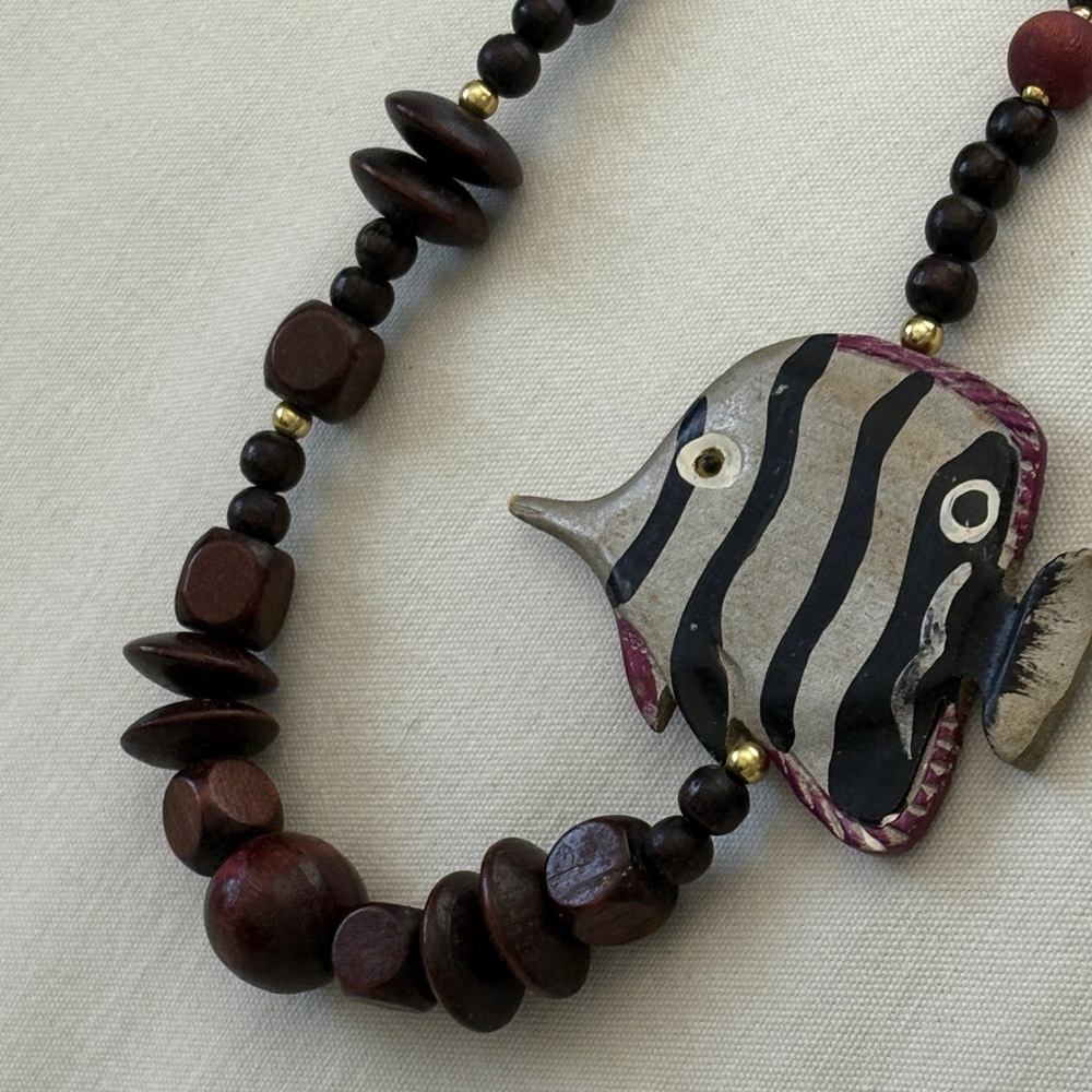 Handcrafted Black & Brown Fish Pendant Beaded Necklace - Picture 5 of 5
